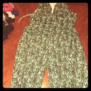 Nine West Green White Black Jumpsuit. Womens 16.